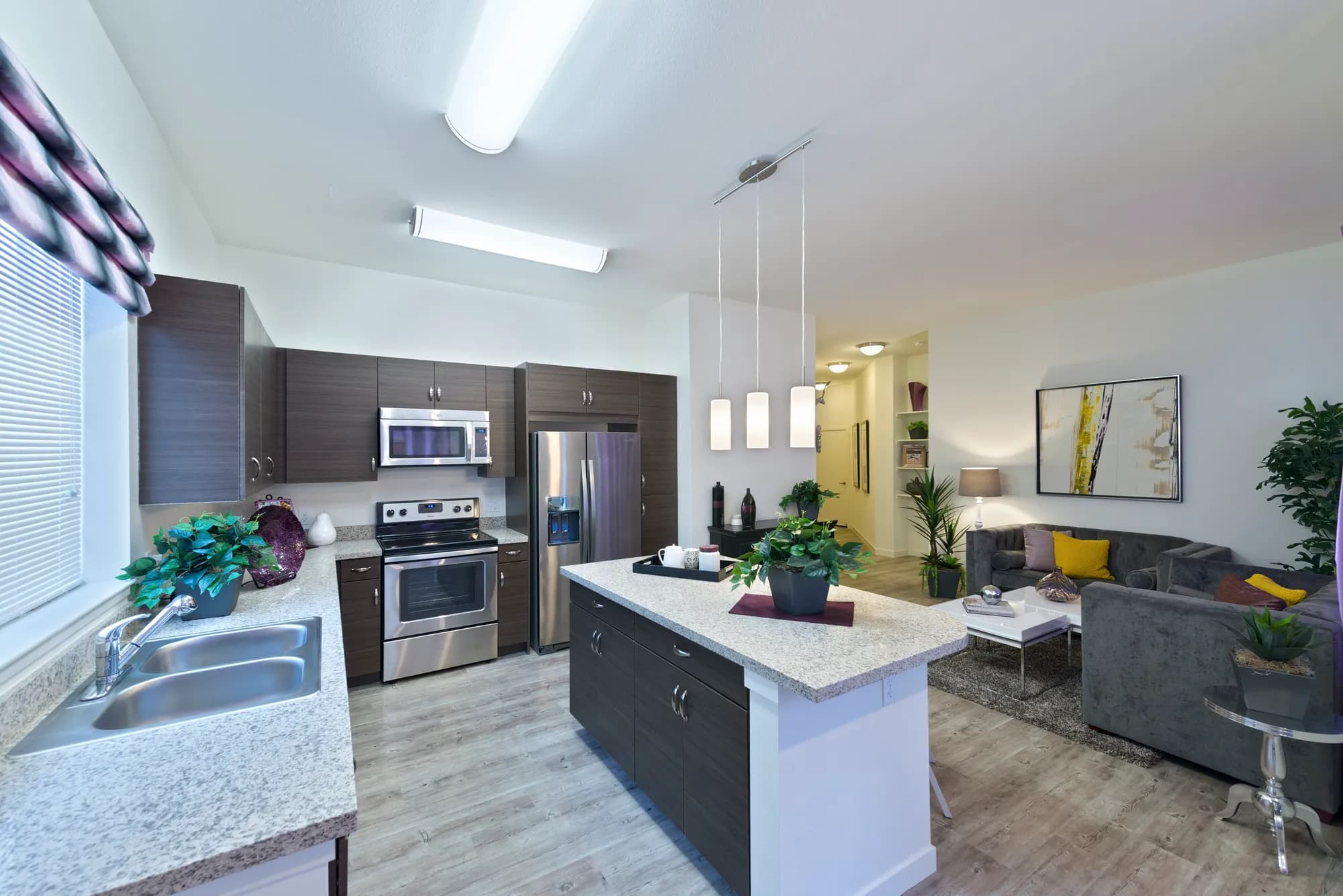 Solana 3100 Pearl — view 1
