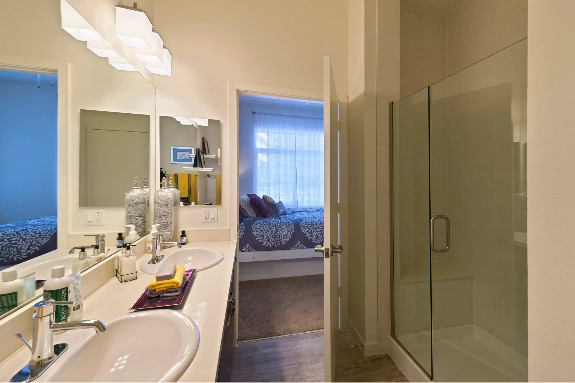 Solana 3100 Pearl — view 3
